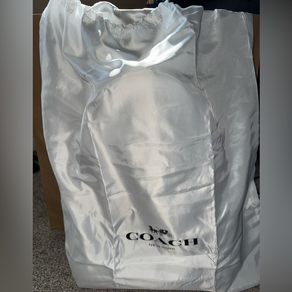 🔥Coach Lana Large Shoulder Bag🔥 - Picture 13 of 14